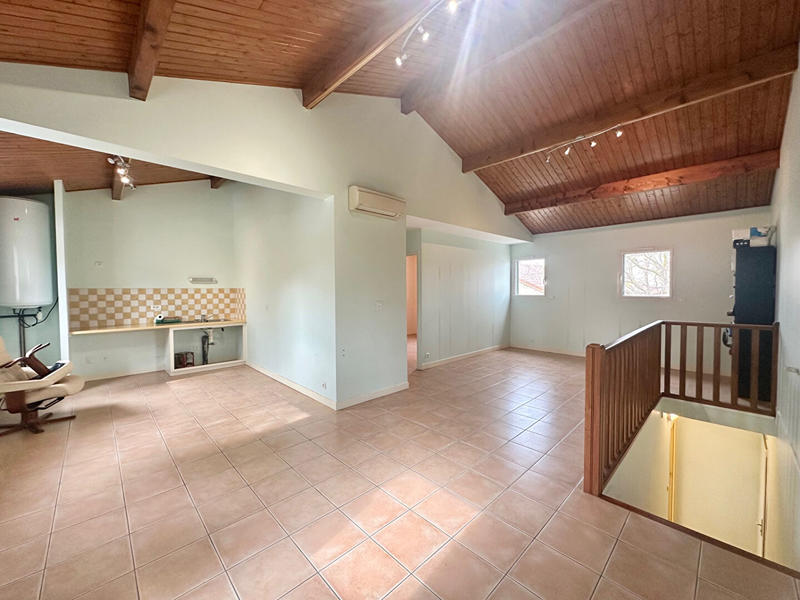 Local commercial - 166 m²