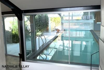 Maison - 330 m² - 8 pièces