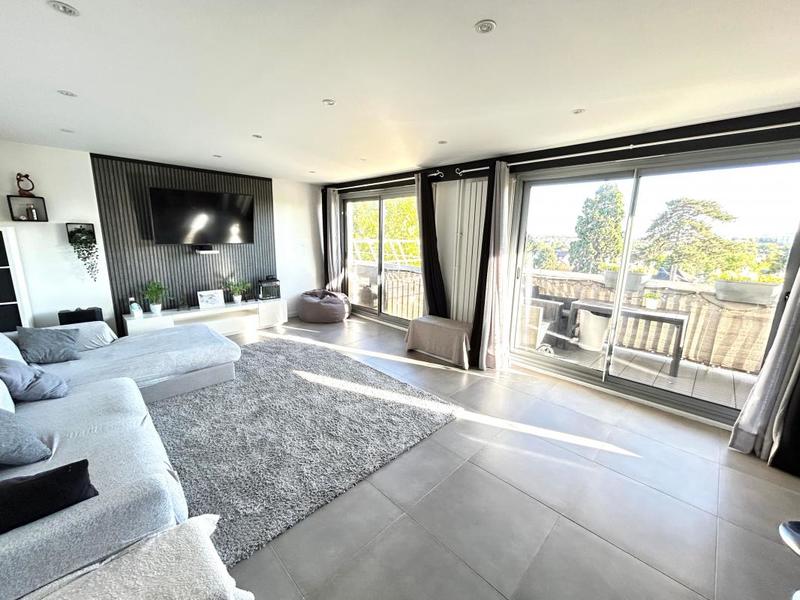 Appartement - 102 m² - 4 pièces