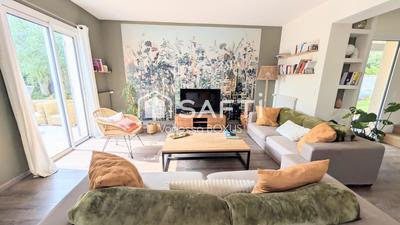 Maison - 140 m² - 6 pièces