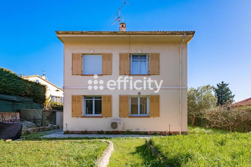 Appartement - 100 m² - 4 pièces