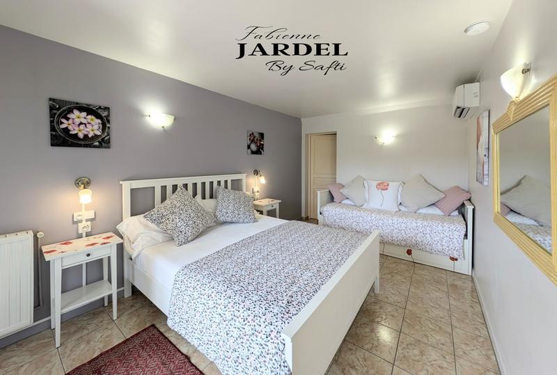 Maison - 292 m² - 10 pièces