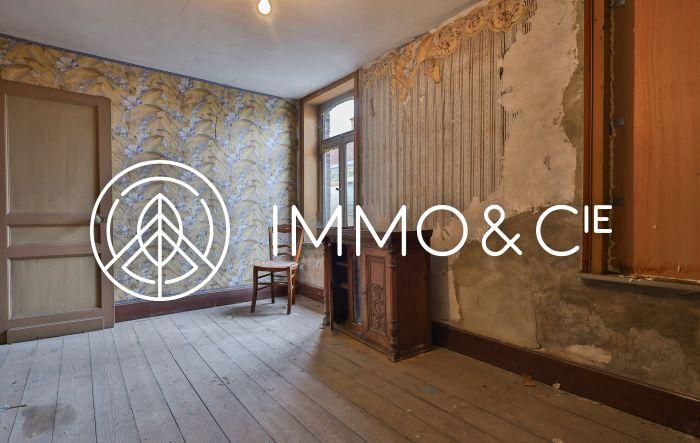 Maison - 220 m² - 6 pièces