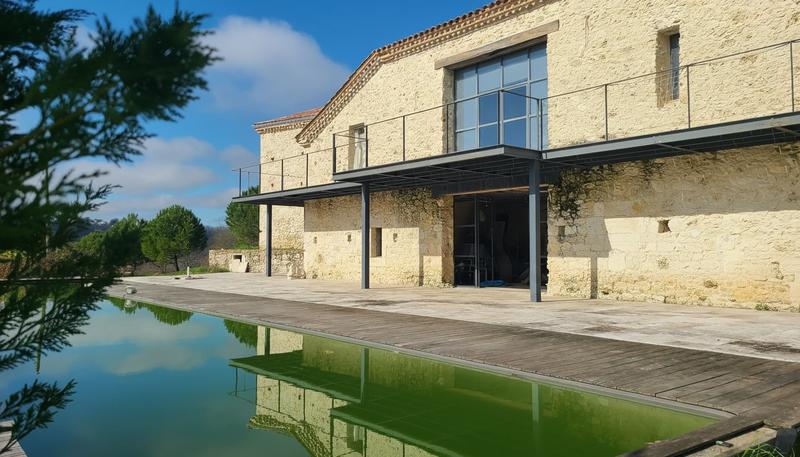 Demeure - 480 m² - 5 pièces