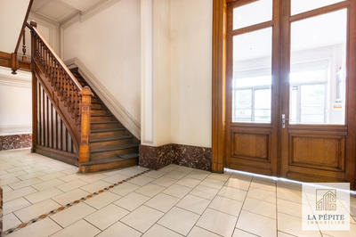 Immeuble - 334 m² - 1 pièce