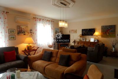 Villa - 246 m² - 8 pièces