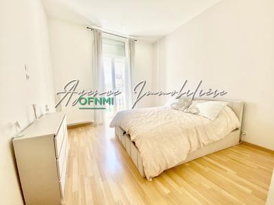 Appartement - 84 m² - 3 pièces