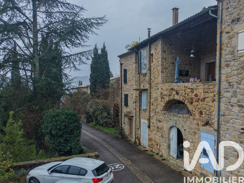 Maison - 300 m² - 5 pièces