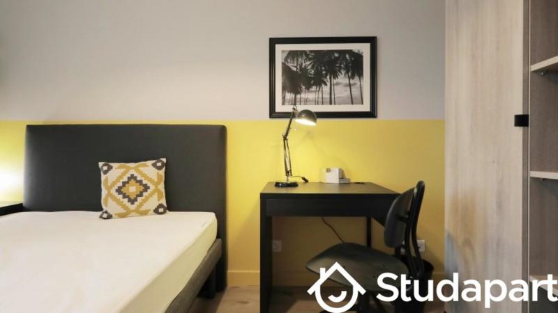 Chambre - 10 m² - 1 pièce