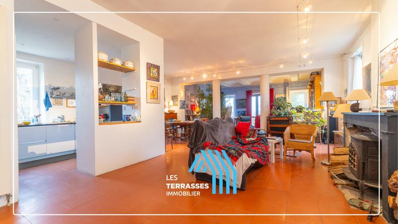 Appartement - 260 m² - 8 pièces