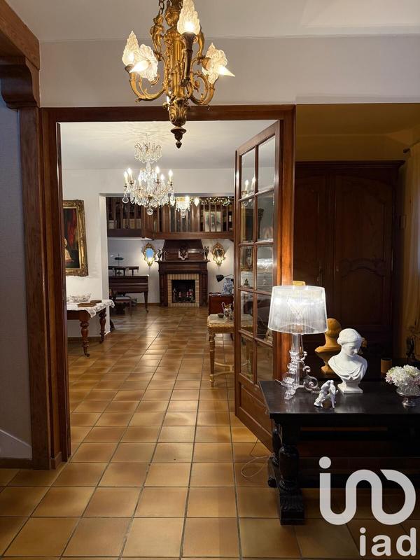 Maison - 512 m² - 9 pièces