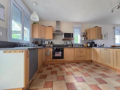 Maison - 150 m² - 9 pièces