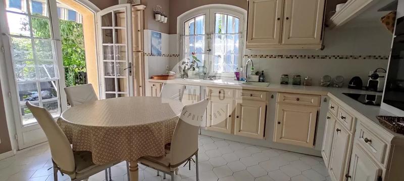 Maison - 160 m² - 5 pièces