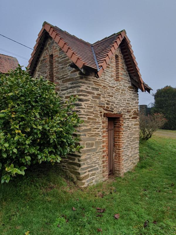 Maison ancienne - 347 m² - 6 pièces