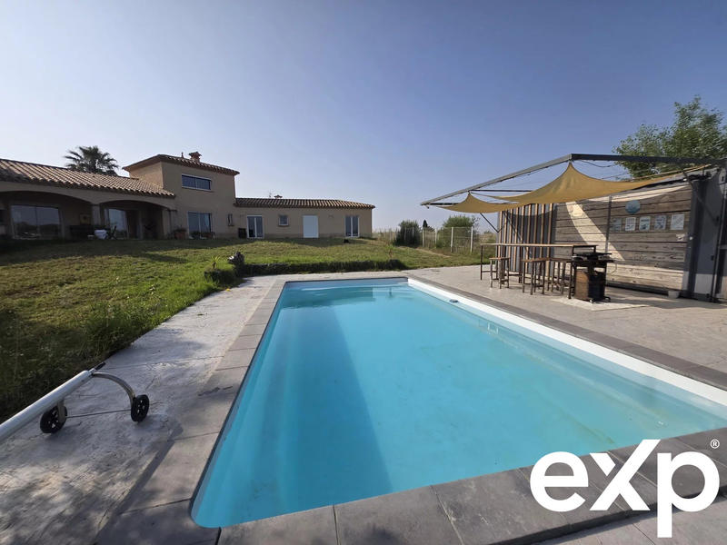 Villa - 240 m² - 6 pièces