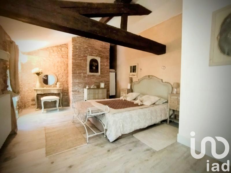 Maison - 400 m² - 8 pièces