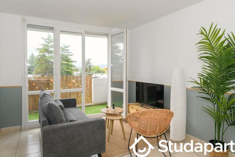 Chambre - 9 m² - 1 pièce