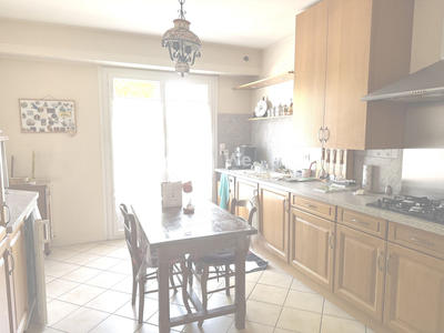 Appartement - 105 m² - 6 pièces