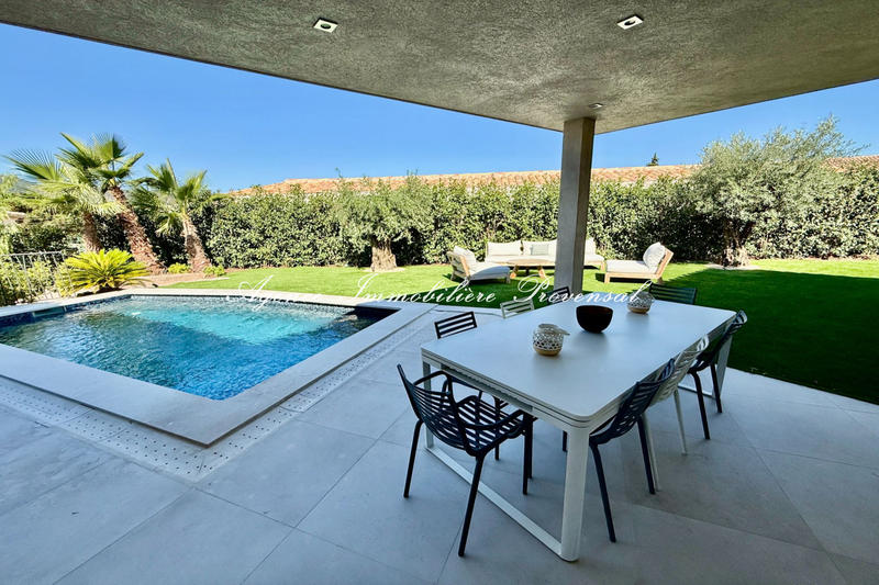 Villa - 170 m² - 4 pièces