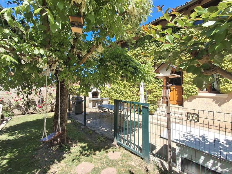 Maison - 260 m² - 6 pièces