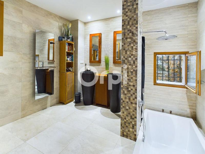 Maison - 95 m² - 3 pièces