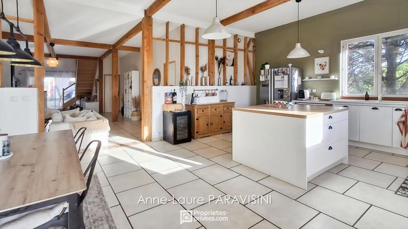 Maison - 197 m² - 6 pièces