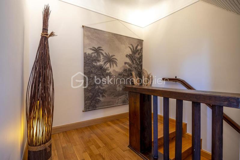 Maison - 183 m² - 5 pièces