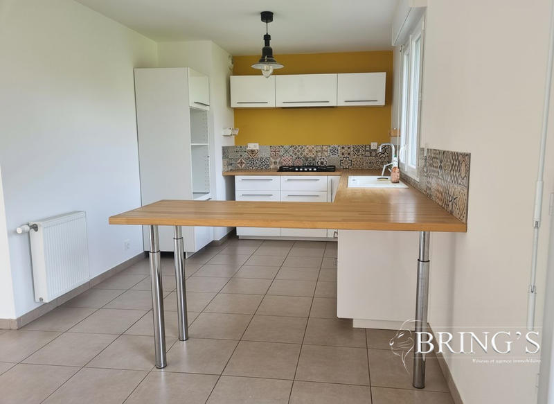 Maison traditionnelle - 78 m² - 4 pièces