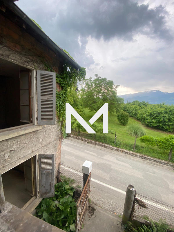 Maison - 247 m² - 8 pièces