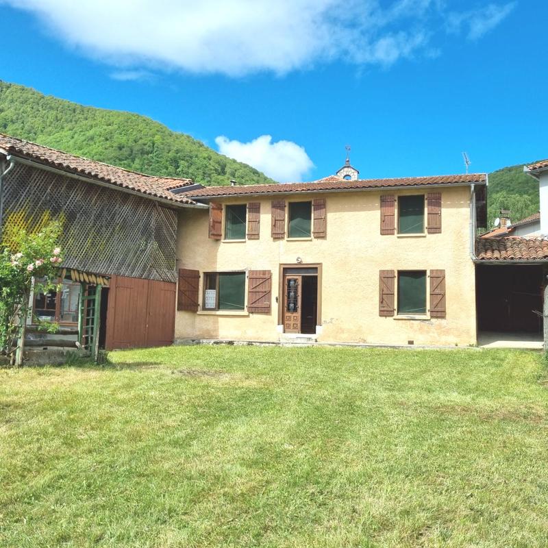 Maison traditionnelle - 93 m² - 4 pièces