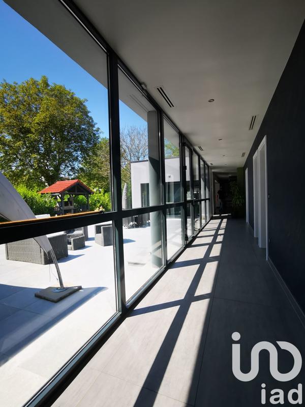 Maison de maîtres - 250 m² - 6 pièces