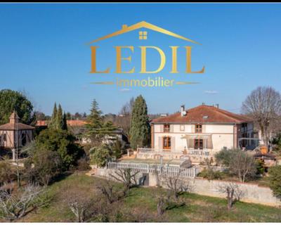 Maison de maîtres - 277 m² - 7 pièces