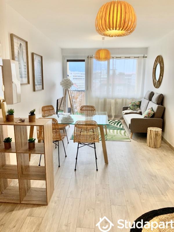 Appartement - 97 m² - 7 pièces