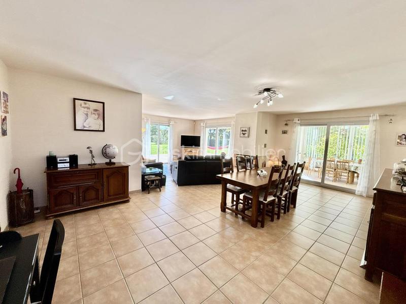 Maison - 206 m² - 6 pièces