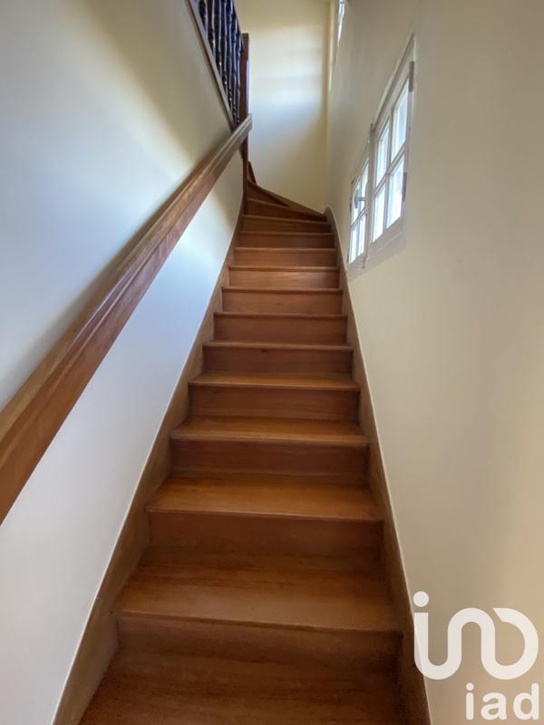 Maison - 230 m² - 10 pièces