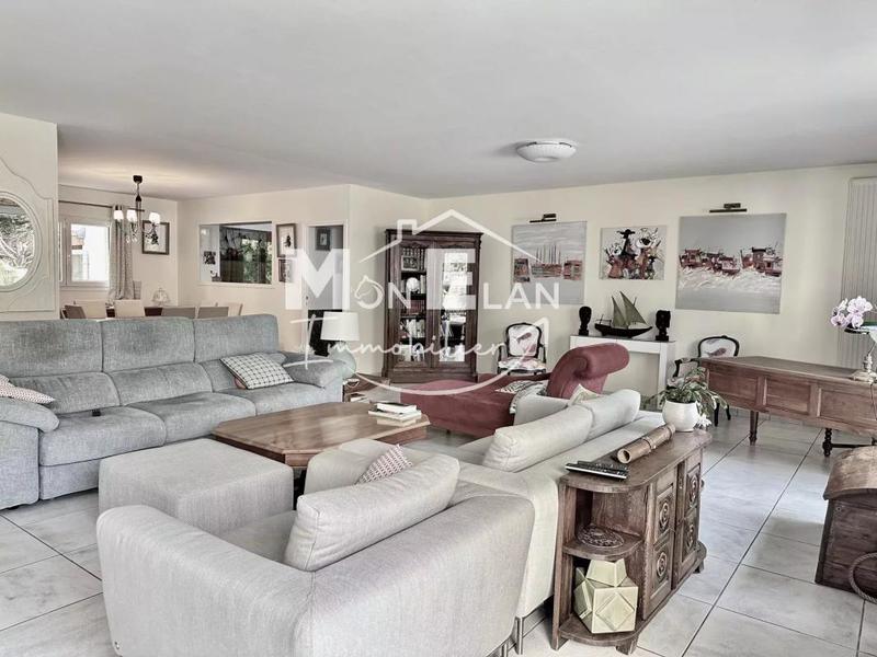 Maison - 194 m² - 7 pièces