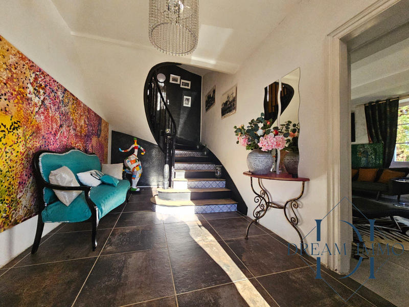 Maison - 190 m² - 6 pièces