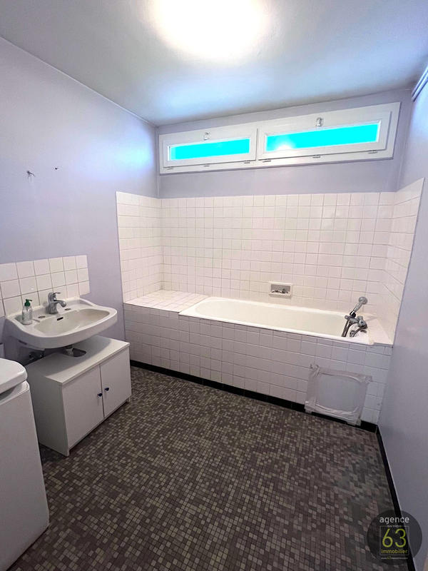 Appartement - 77 m² - 3 pièces