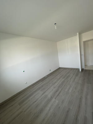 Maison - 151 m² - 6 pièces