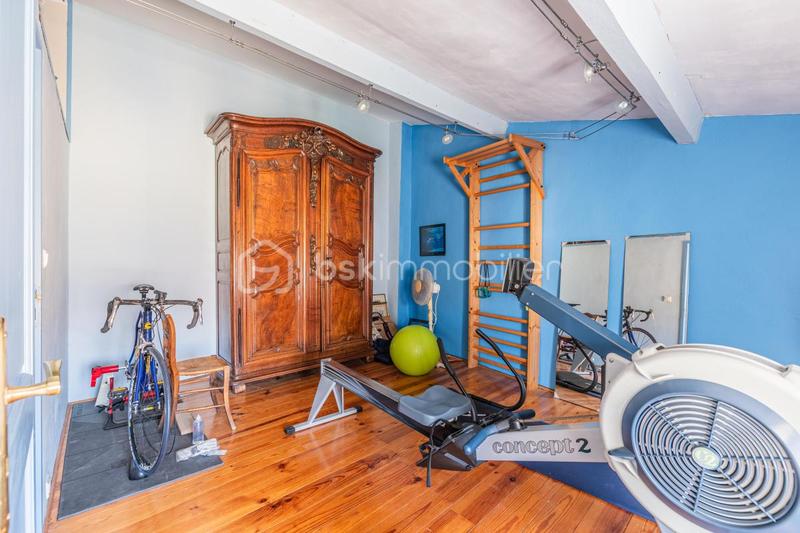 Maison - 218 m² - 7 pièces