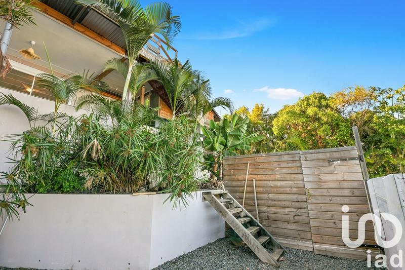 Maison - 215 m² - 9 pièces