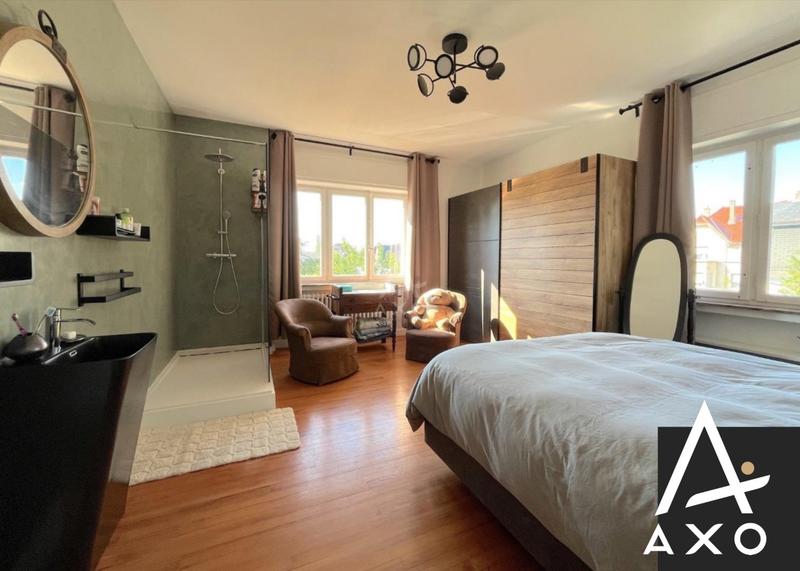 Appartement bourgeois - 143 m² - 5 pièces