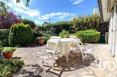 Maison - 170 m² - 9 pièces