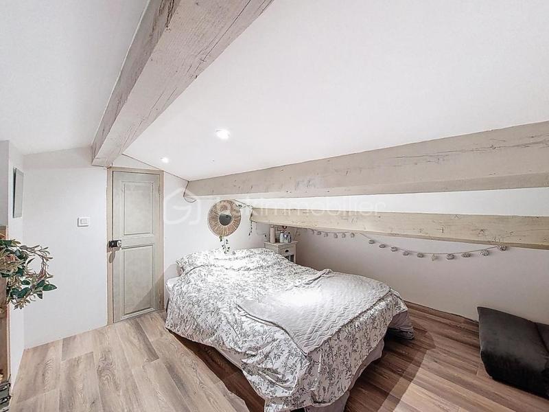 Maison - 254 m² - 8 pièces