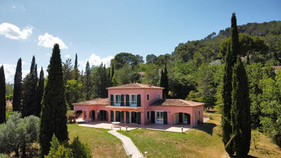 Propriété - 170 m² - 5 pièces