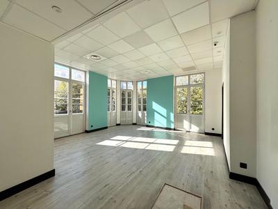 Bureau - 98 m²