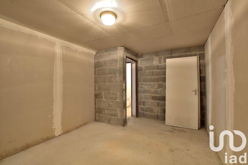 Maison - 410 m² - 6 pièces