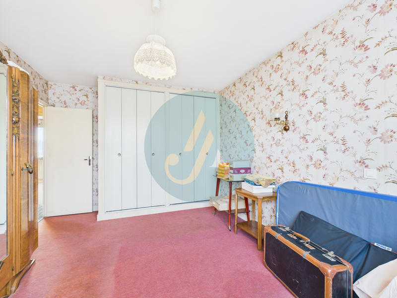 Maison - 186 m² - 7 pièces