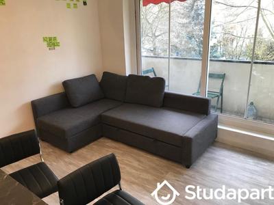 Chambre - 11 m² - 1 pièce