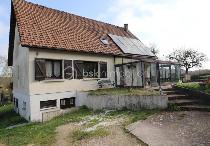 Maison traditionnelle - 175 m² - 8 pièces